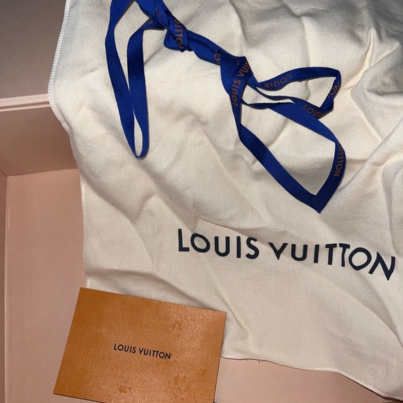 Louis Vuitton District Messenger Handbag Monogram Eclipse Canvas PM - Picture 8 of 9